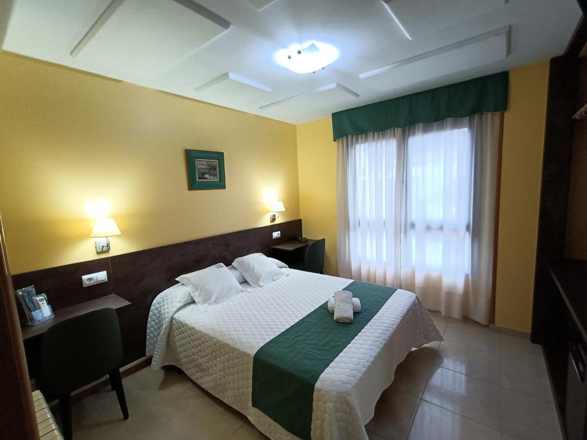 Hotel Casa Benilde Palas de Rei Esterno foto