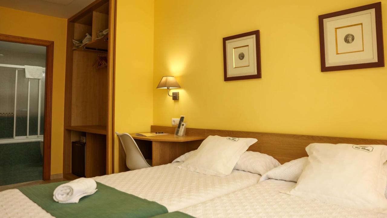 Hotel Casa Benilde Palas de Rei Esterno foto